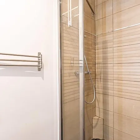 Guestready - Beautiful Near Train Station *